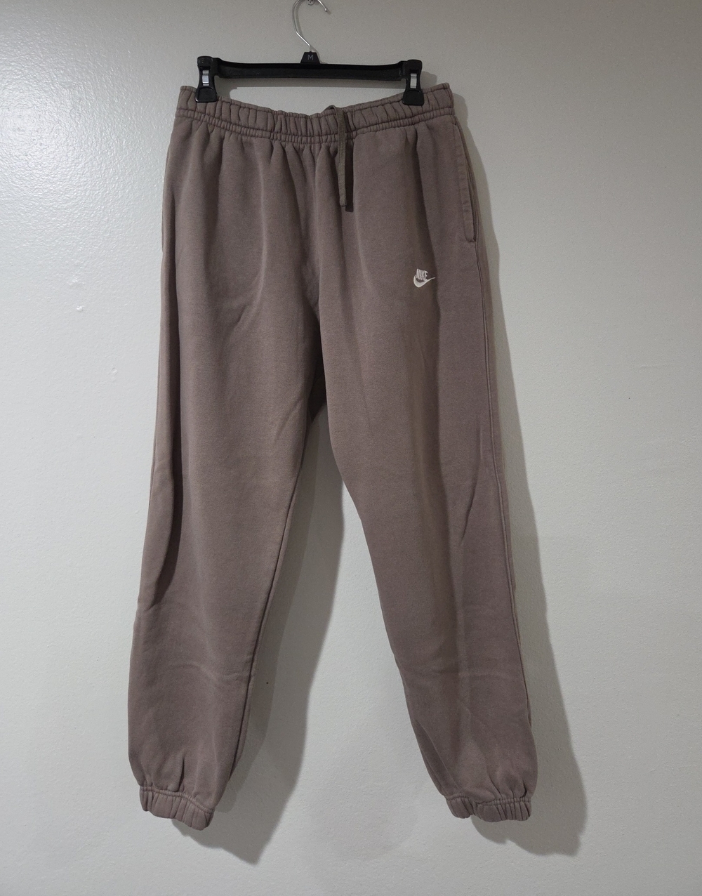 Nike Men's Taupe-Brown Jogger Sweatpants